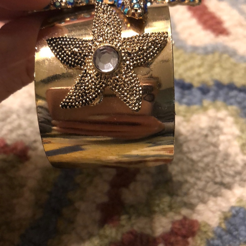 Starfish Cuff - Picture 3 of 4
